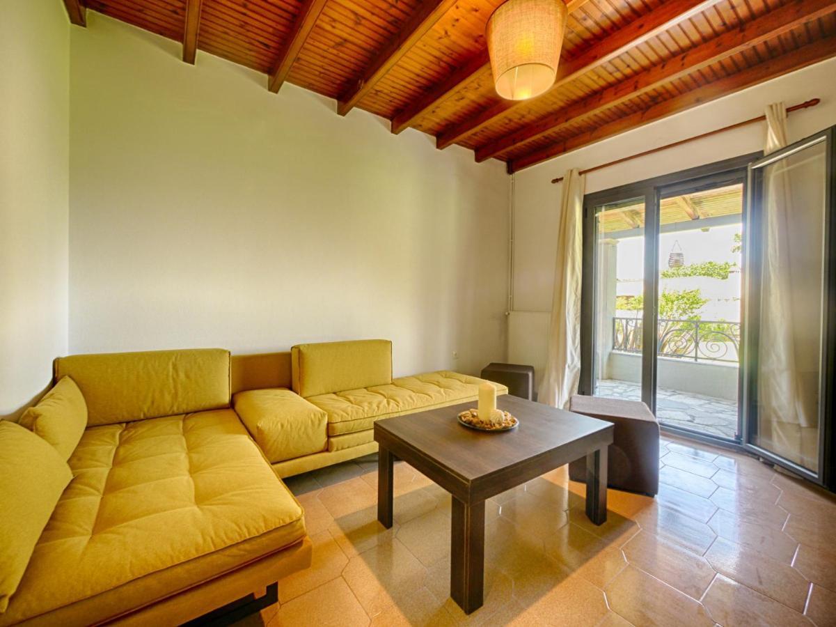 Cozy Family Friendly Apartment With Large Garden Close To Beaches - Dirella Kynopiástai Exterior foto